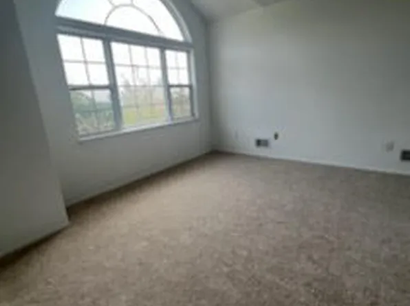 264 Ward Avenue image 9 of 21