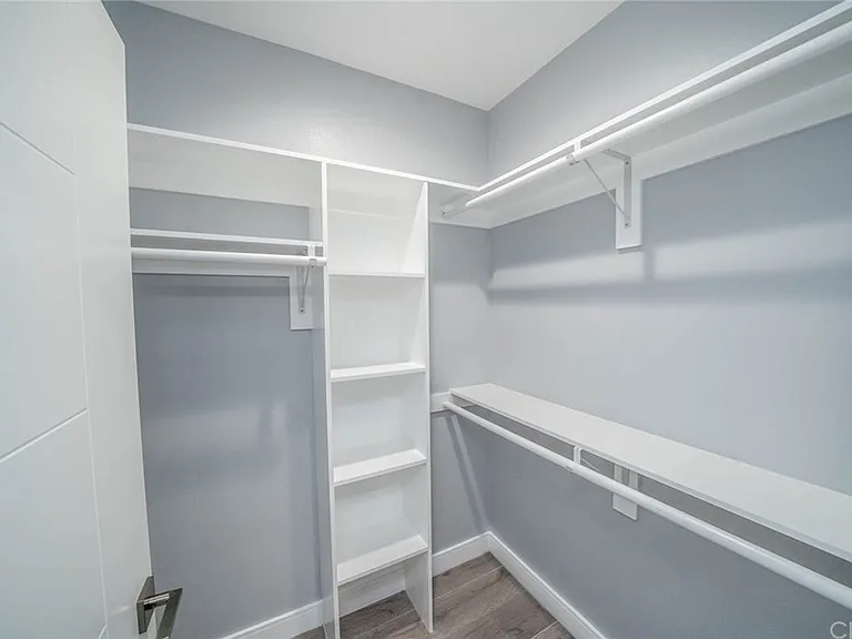 4820 Saint Charles Pl — Photo 35