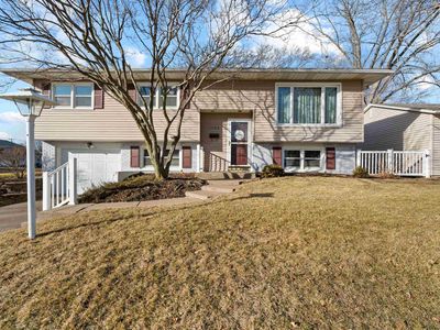 1706 Davenshire Dr, Bettendorf, IA, 52722