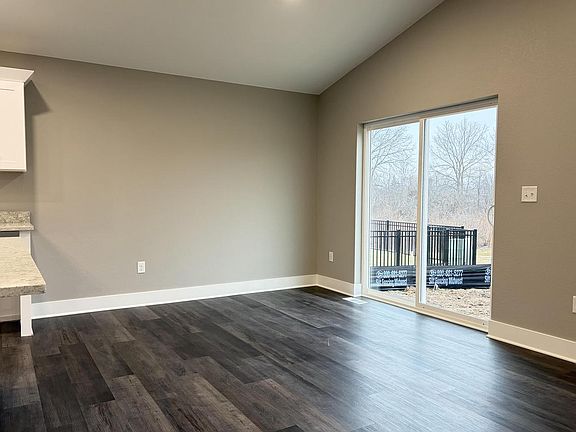 3rd image of 6351 Kinzie AVENUE