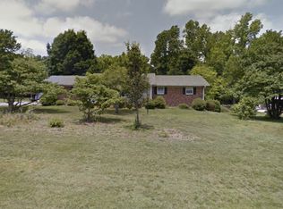 1813 Whiteley Pl, Greensboro, NC 27406