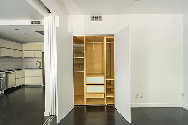 Rented by Compass | media 14