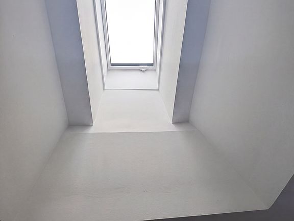 5th image of 273 E 10th St APT 14