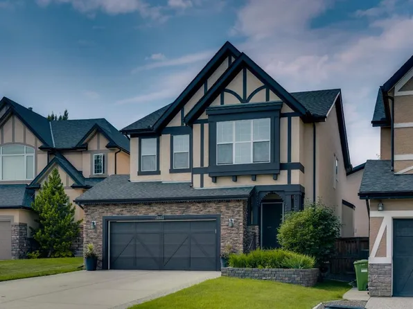 242 E Valley Woods Pl NW, Calgary, AB T3B 6A3