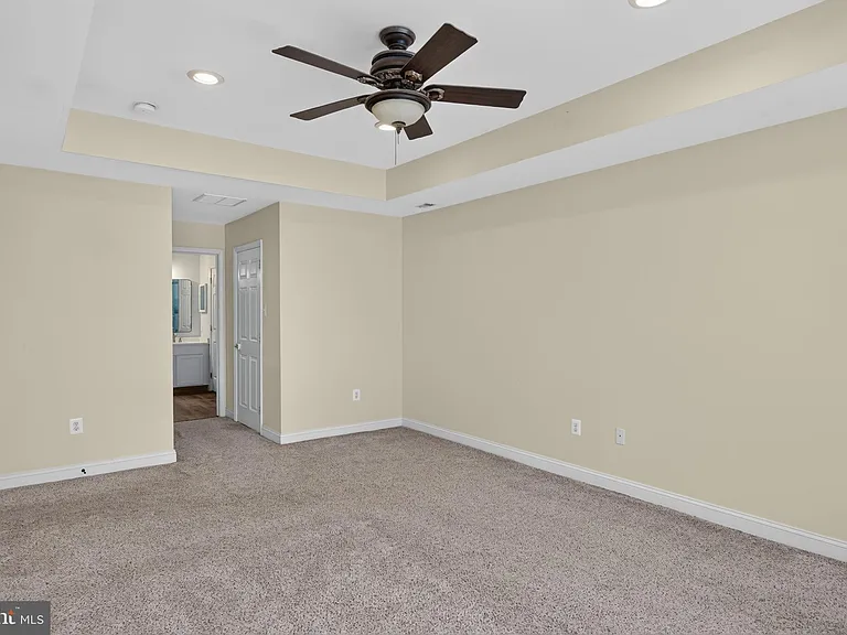20 Carter Ln — Photo 25