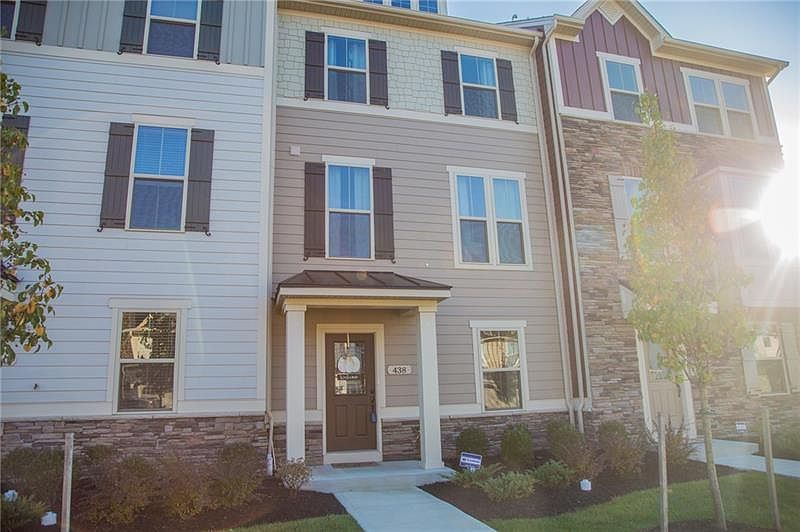 1st image of 438 Fairmont Dr