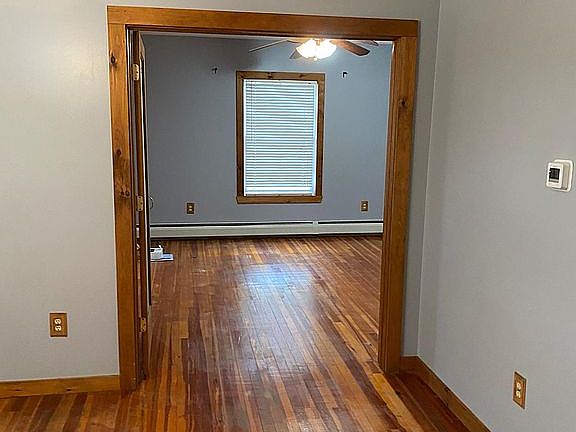 4th image of 138 Main St