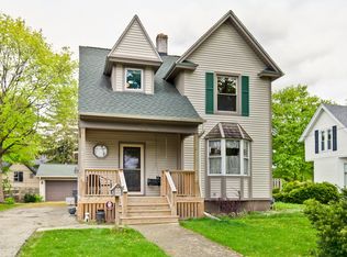 29 Monroe St, Elgin, IL 60123