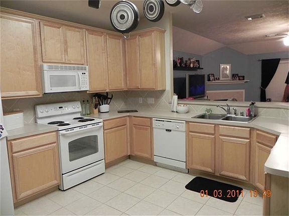 4th image of 11363 Astoria Blvd