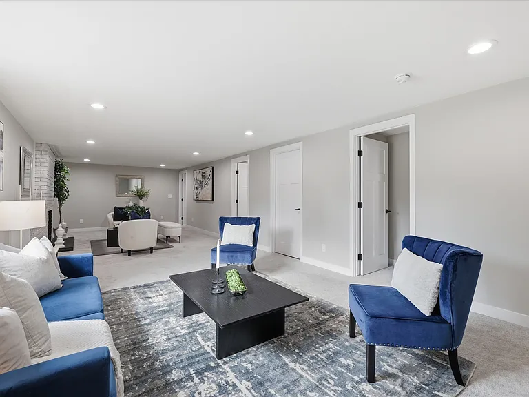 1113 S Pearl St — Photo 22