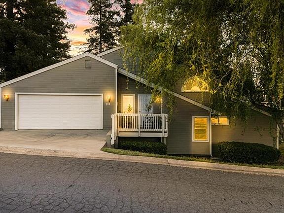 2nd image of 115 Valley Oak Dr #38