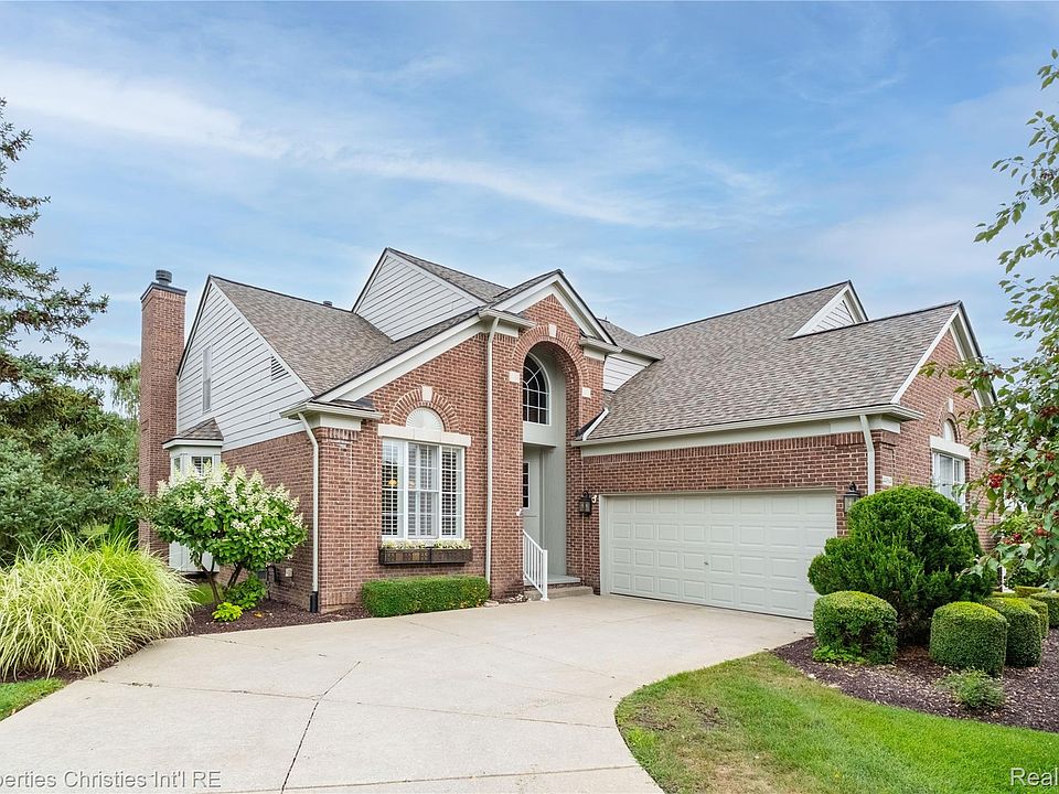 1st image of 44564 Aspen Ridge Dr