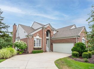 44564 Aspen Ridge Dr, Northville, MI 48168