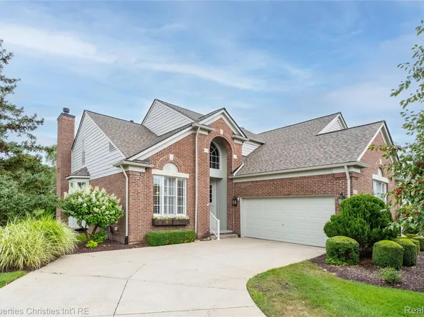 44564 Aspen Ridge Dr, Northville, MI 48168