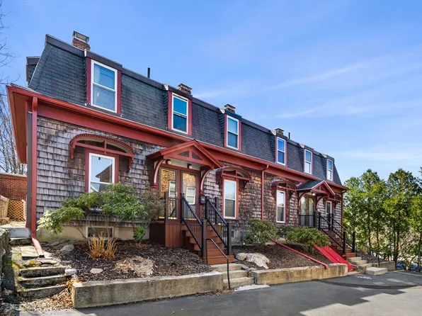 22 Palfrey St #22, Watertown, MA 02472