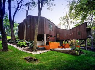 379 Deer Ridge Rd, Valparaiso, IN 46385