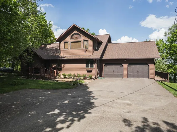 31628 SW Pickerel Lake Rd, Detroit Lakes, MN 56501