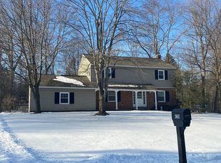 4124 Buckingham Dr, Schenectady, NY 12304