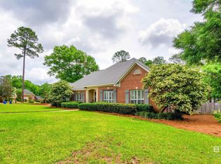 206 N Circle Dr, Fairhope, AL 36532