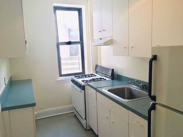2nd image of 404 8th Ave #4B