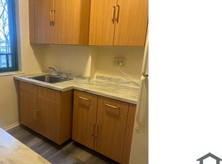 1563 Metropolitan Ave APT 4A, Bronx, NY 10462