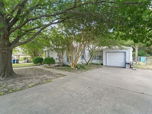 568 W 6th St, Lancaster, TX 75146