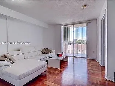 102 SW 6th Ave #405 — Photo 4