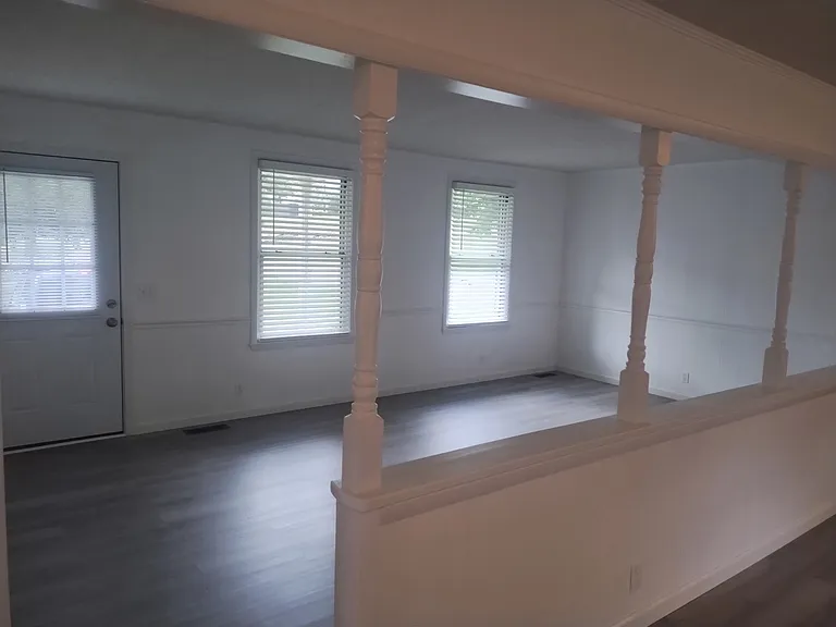 244 Sterling Rd — Photo 22