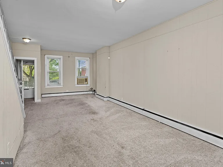 244 Jersey St — Photo 4