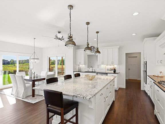 4th image of 3204 Landon Ct