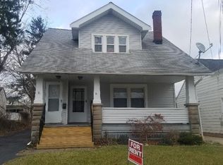 11 Oakwood Ave, Bedford, OH