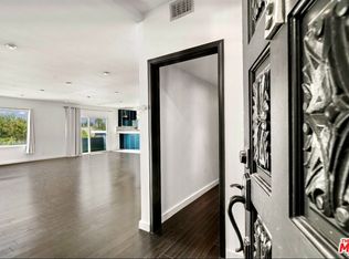825 S Le Doux Rd APT 303, Los Angeles, CA 90035