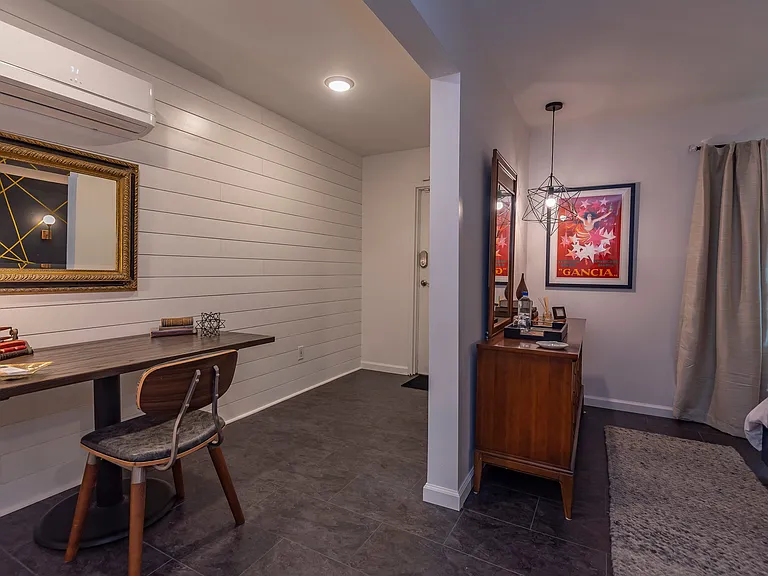 717 N College Ave — Photo 14