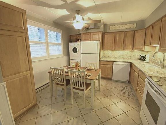 3rd image of 21 S Monroe Ave APT A7