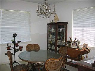 4th image of 2911 Brierwood Dr