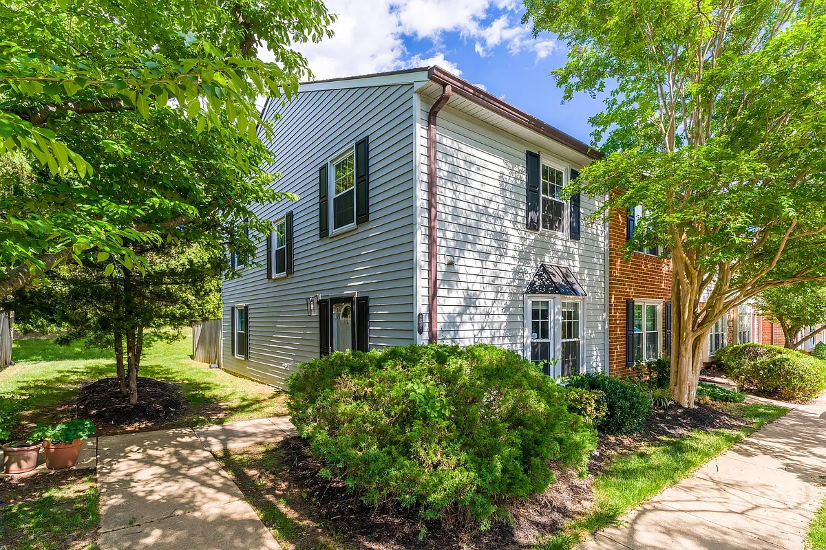 Building Photo - 5563 First Statesman Ln
