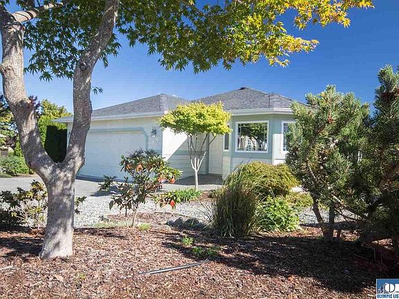 3rd image of 522 Summer Breeze Ln
