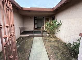 7633 Ampere Ave, North Hollywood, CA 91605