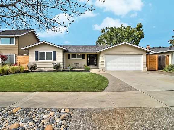 2nd image of 1693 Peony Ln