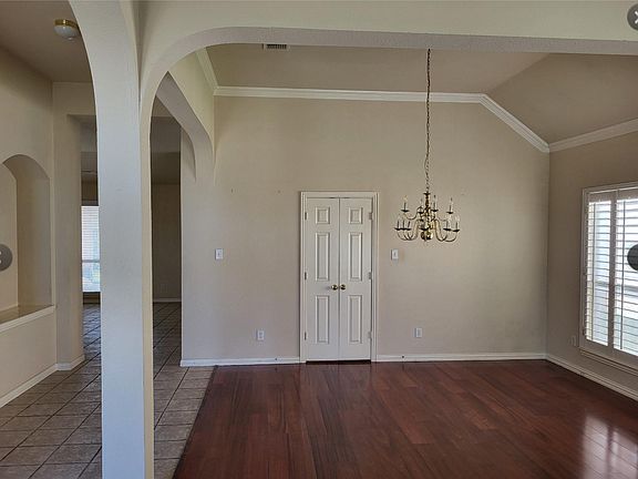 5th image of 4317 Burnhill Dr