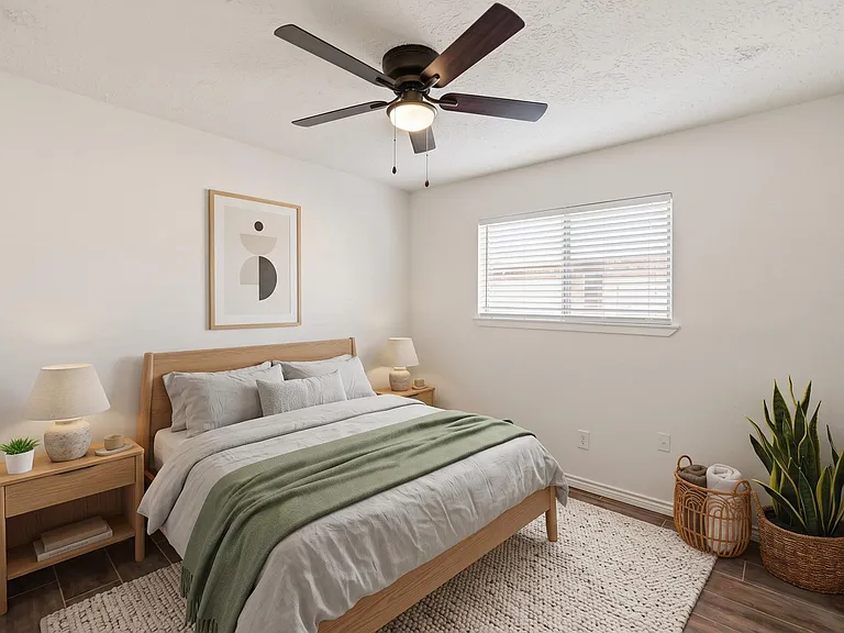 14230 Montaigne Dr — Photo 9