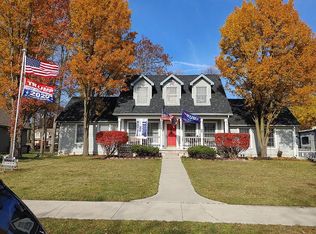 1000 Joanwood Dr, Marysville, MI 48040