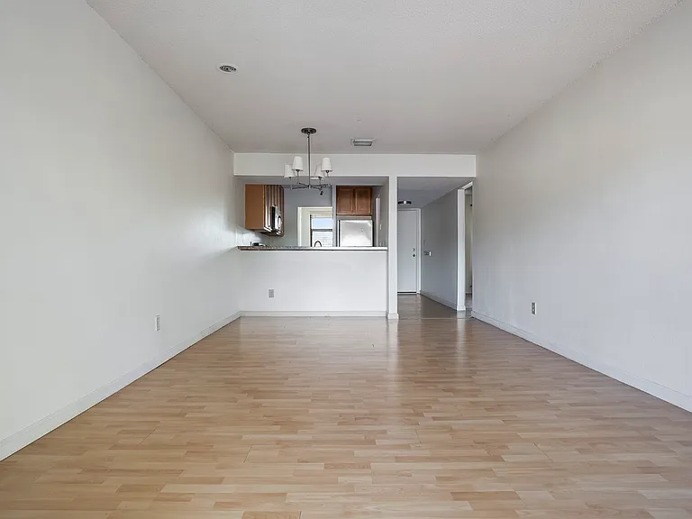 2808 Plaza Terrace Dr #808 — Photo 1