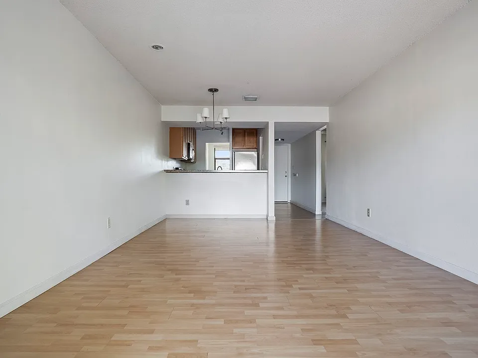 2808 Plaza Terrace Dr #808