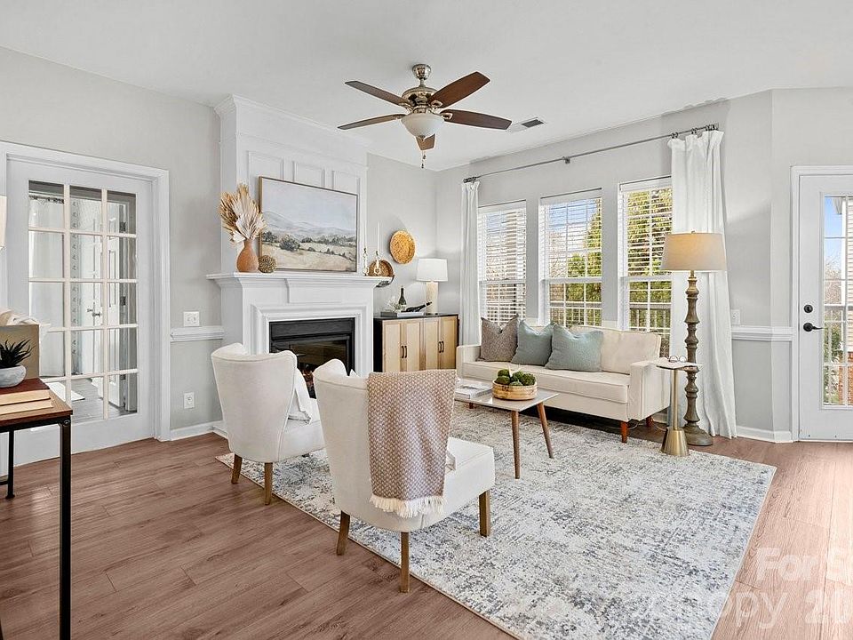 1st image of 3244 Margellina Dr