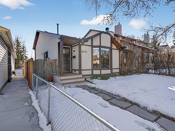 3rd image of 8005 Ranchview Dr NW