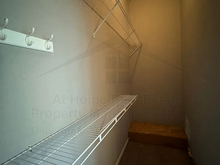 808 Center St #201 — Photo 11