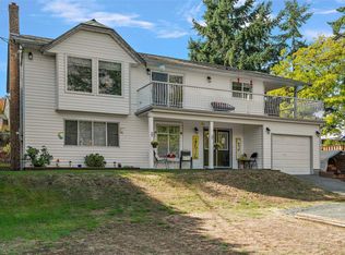6877 Philip Rd, Lantzville, BC V0R2H0
