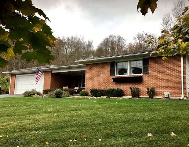 1st image of 203 Blackburn Ave
