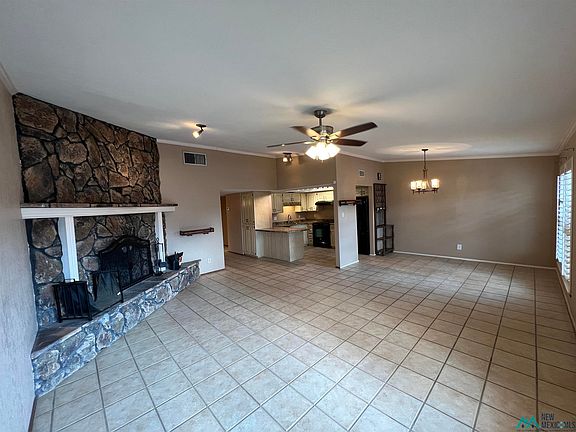 3rd image of 3014 N Montgomery St